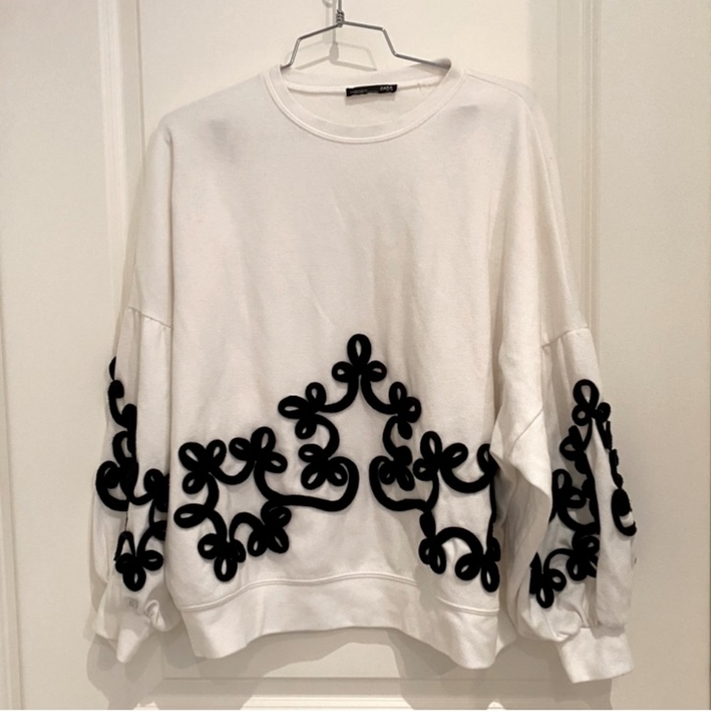 Zara Medium sweater